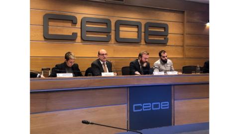 Roberto Solsona, presidente de Aefyt, inaugura la jornada técnica.