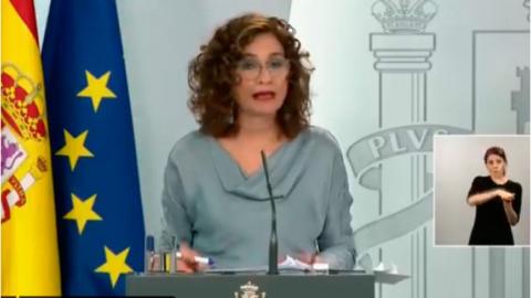Maria Jesús Montero, portavoz del Gobierno, en la rueda de prensa ofrecida tras el Consejo de Ministros de este martes, 14 de abril.