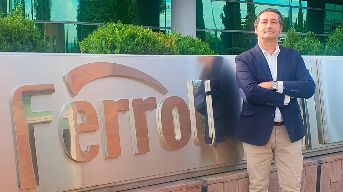 El nuevo jefe regional de la zona centro de Ferroli cuenta con 26 años de experiencia comercial en el sector. Ha ejercido como key account manager en empresas como Vichy Catalán, Passat Francia o Warner Bross.