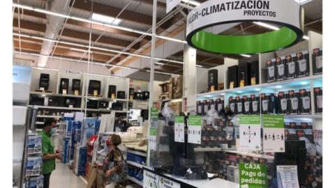 Imagen de la zona de asesoramiento de proyectos de clima en la tienda que Leroy Merlin tiene en San Sebastián de los Reyes (Madrid).